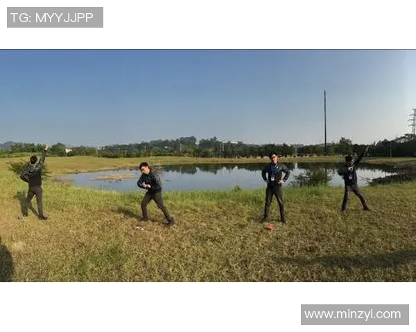 重庆足球队的耐力揭秘:从训练到比赛的全景探索与分析 重庆足球队的耐力揭秘:从训练到比赛的全景探索与分析